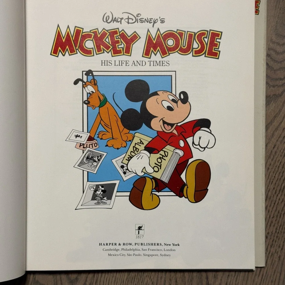 Walt Disney's MICKEY MOUSE HIS LIFE & TIMES First edition 1986‎ Hardcover DJ